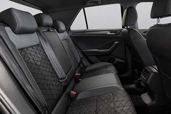 Volkswagen T-Roc 11 of 17