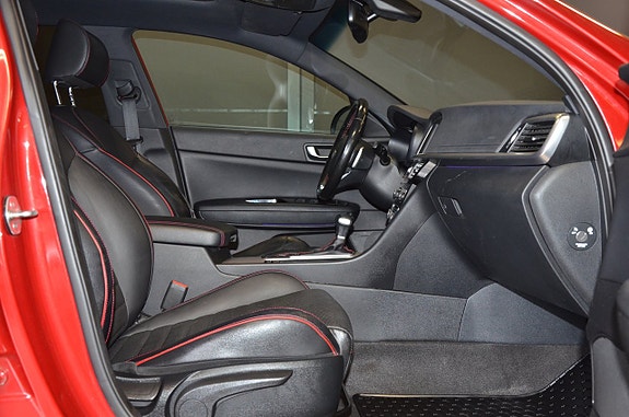 Kia Optima 8 of 20