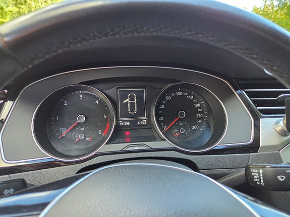 Volkswagen Passat 4 of 7
