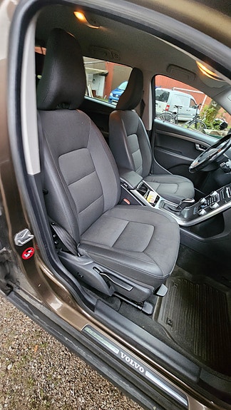 Volvo XC70 8 of 9