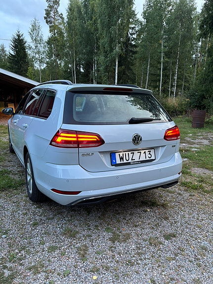 Volkswagen Golf VII 3 of 4