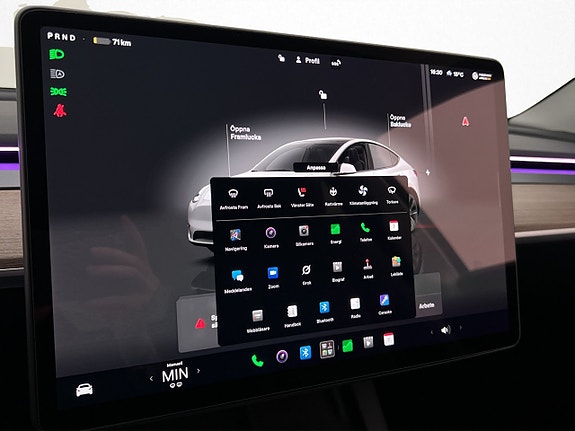 Tesla Model Y 19 of 30