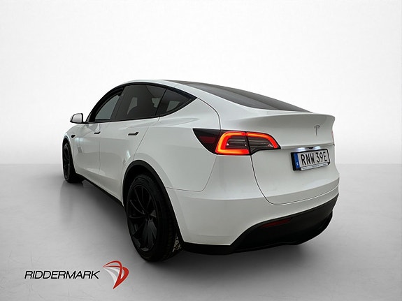 Tesla Model Y 6 of 30