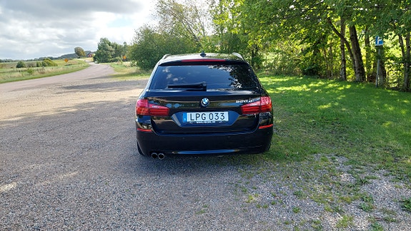 BMW 520d 2 of 7