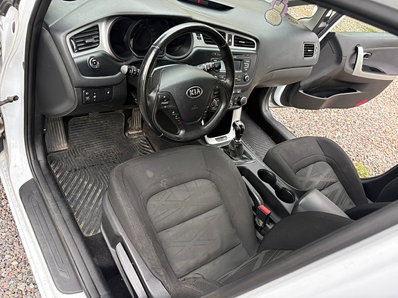 Kia Ceed 7 of 8