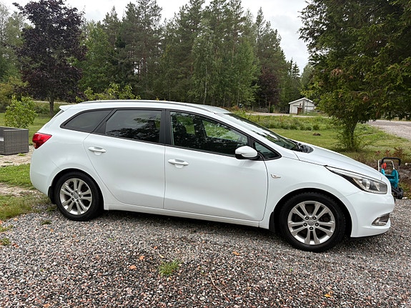 Kia Ceed 3 of 8