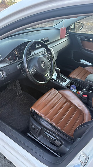 Volkswagen Passat 10 of 16