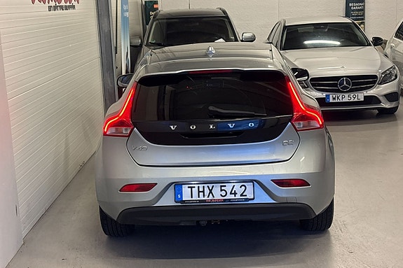 Volvo V40 7 of 18