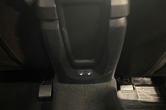 Volvo V40 12 of 18