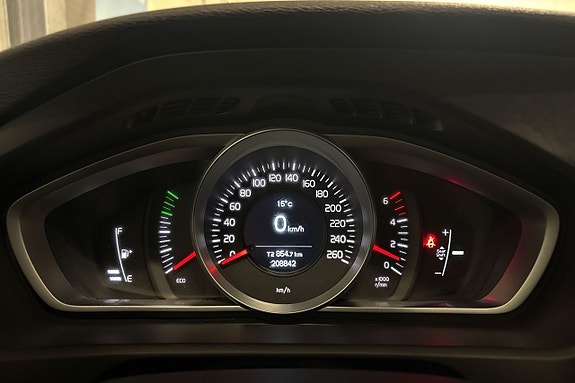 Volvo V40 17 of 18