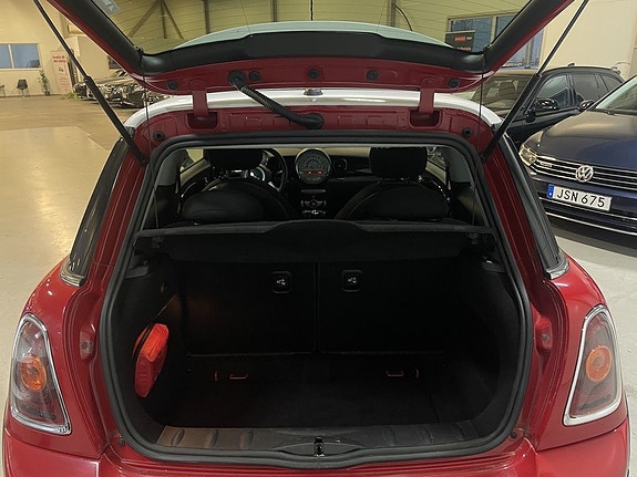 MINI Cooper 12 of 25