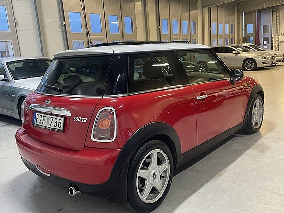 MINI Cooper 10 of 25