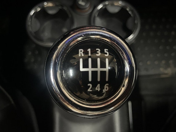 MINI Cooper 20 of 25