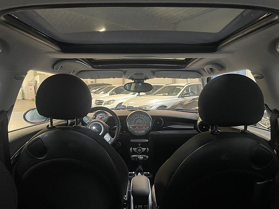 MINI Cooper 23 of 25