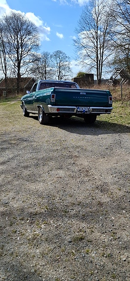 Chevrolet El Camino 2 of 17