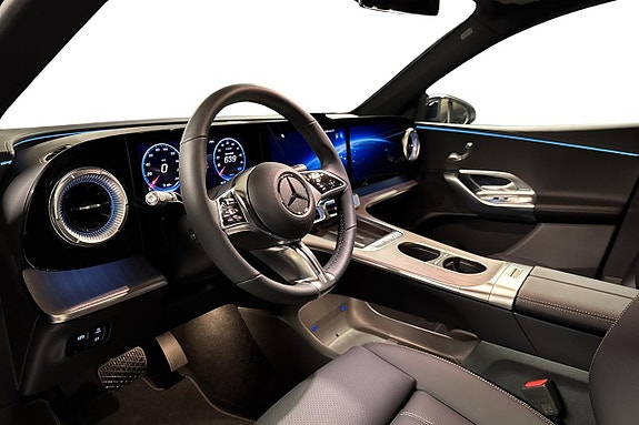 Mercedes-Benz GLC300 6 of 21