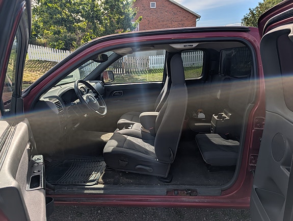 Chevrolet Colorado 4 of 5