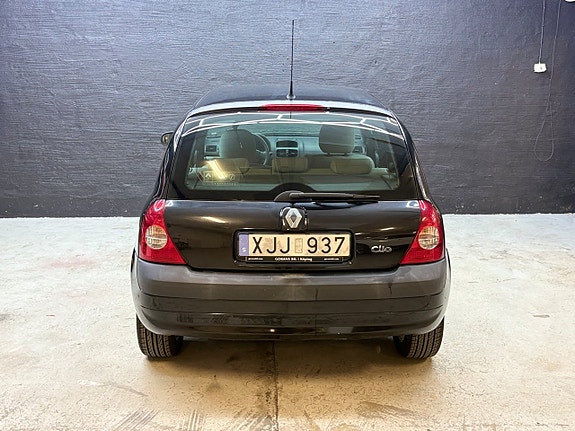Renault Clio 6 of 18