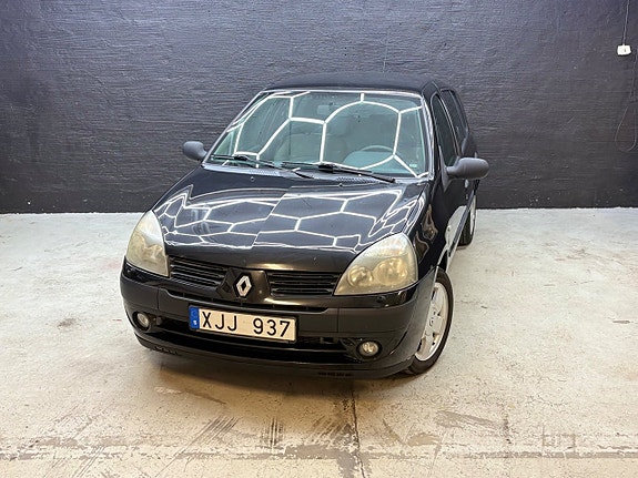 Renault Clio 2 of 18