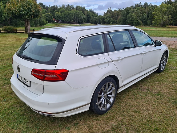 Volkswagen Passat 3 of 5