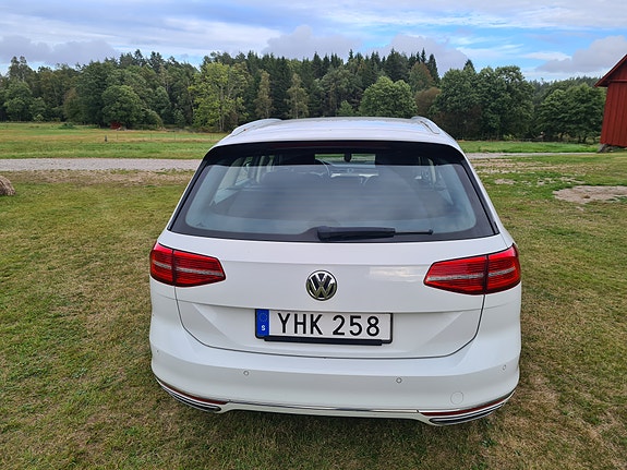 Volkswagen Passat 4 of 5