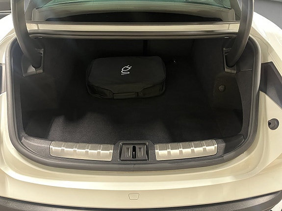 Porsche Taycan 4S 15 of 23