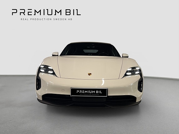Porsche Taycan 4S 2 of 23