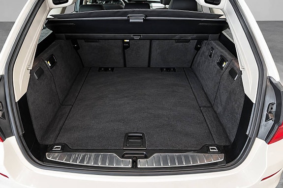 BMW 525d 8 of 17
