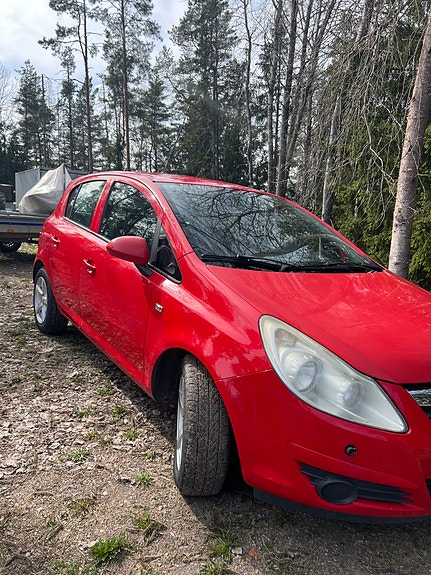 Opel Corsa 2 of 4