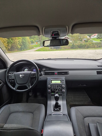 Volvo V70 8 of 9