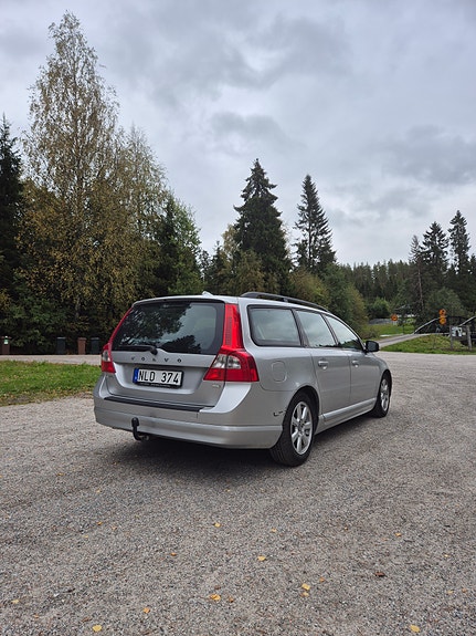 Volvo V70 4 of 9