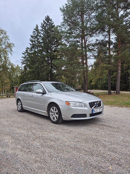 Volvo V70 6 of 9