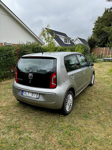 Volkswagen UP! 3 of 10