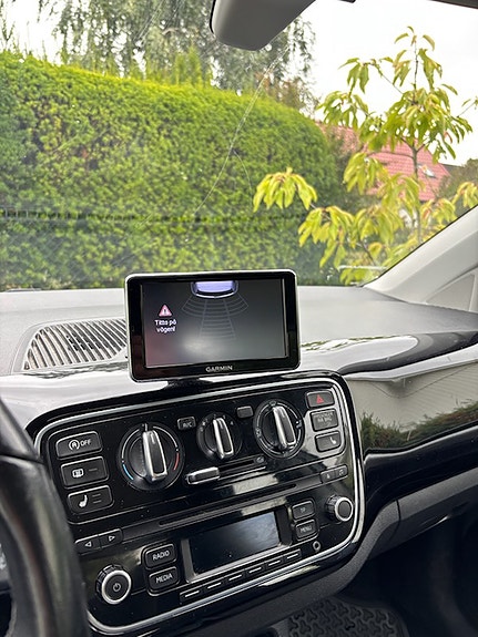 Volkswagen UP! 8 of 10