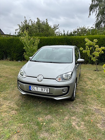 Volkswagen UP! 2 of 10