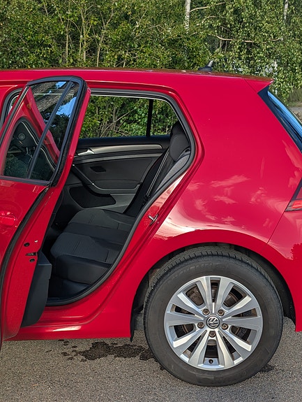 Volkswagen Golf VII 10 of 13