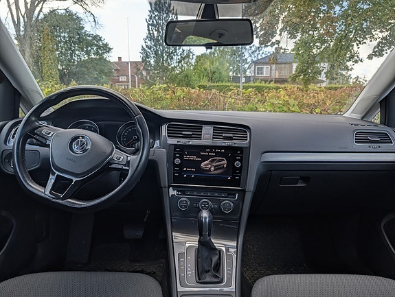 Volkswagen Golf VII 8 of 13