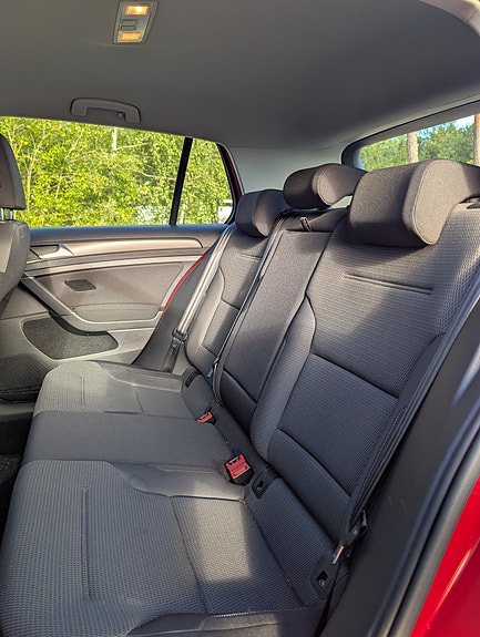 Volkswagen Golf VII 6 of 13