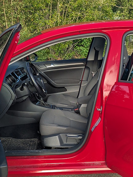 Volkswagen Golf VII 9 of 13
