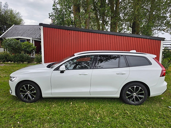 Volvo V60 3 of 6