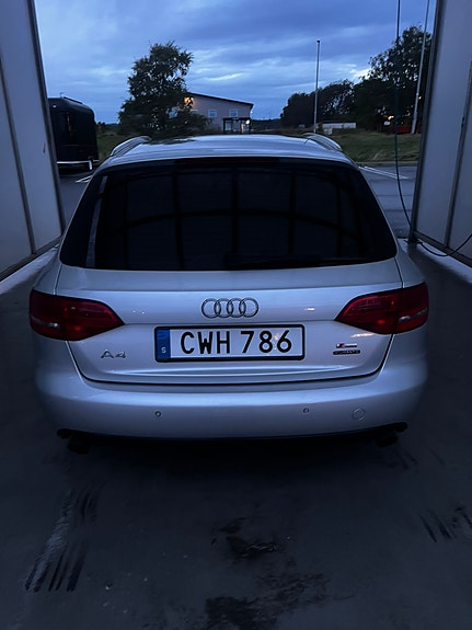 Audi A4 4 of 10
