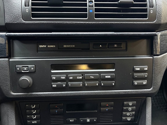 BMW 520i 18 of 22