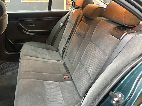 BMW 520i 11 of 22