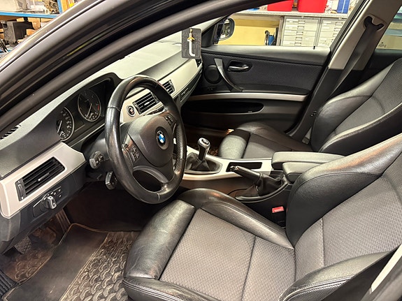 BMW 318d 5 of 10