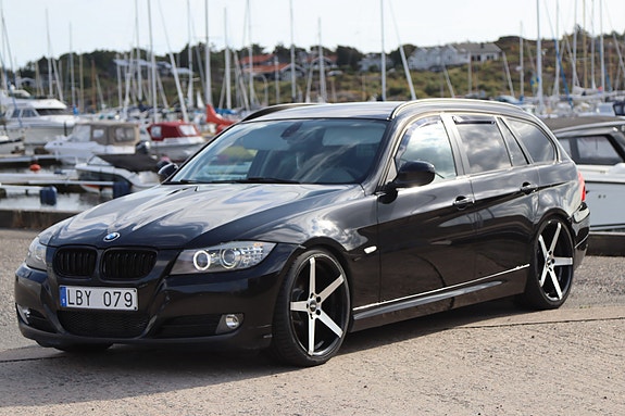 BMW 318d 3 of 10
