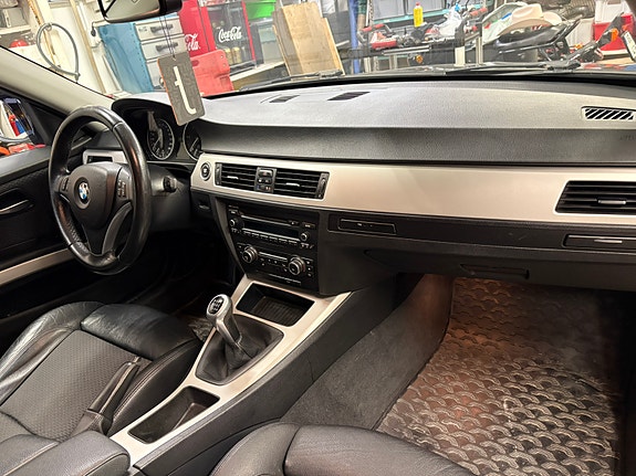 BMW 318d 6 of 10