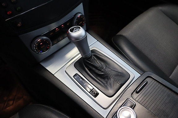 Mercedes-Benz C180 13 of 20