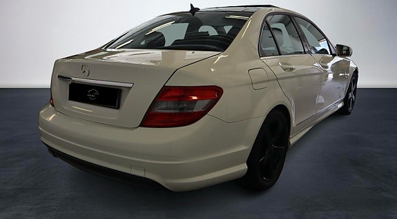 Mercedes-Benz C180 12 of 20