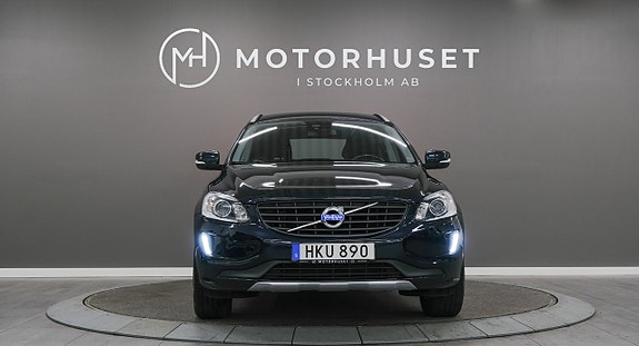 Volvo XC60 2 of 19