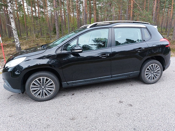 Peugeot 2008 2 of 3
